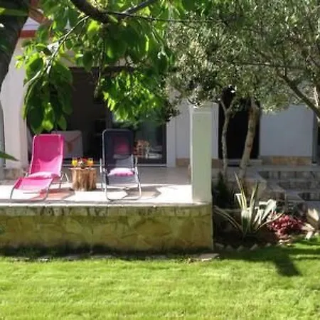 Mit Garten- Grill Und Terrasse By Interhome 特罗吉尔