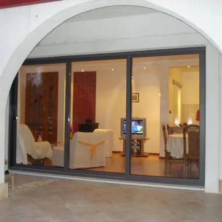 Mit Garten- Grill Und Terrasse By Interhome *